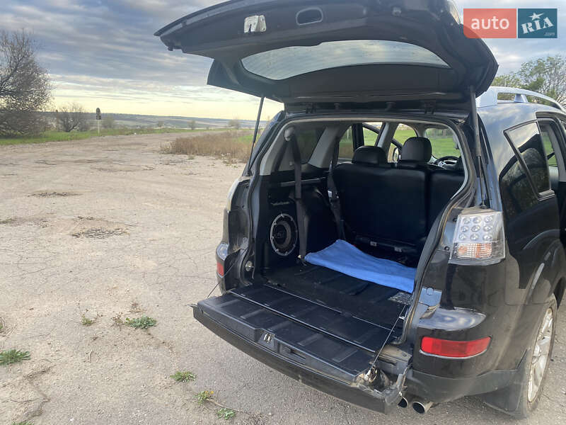 Позашляховик / Кросовер Mitsubishi Outlander XL 2007 в Іванівці фото 9 Позашляховик / Кросовер Mitsubishi Outlander XL 2007 в Іванівці