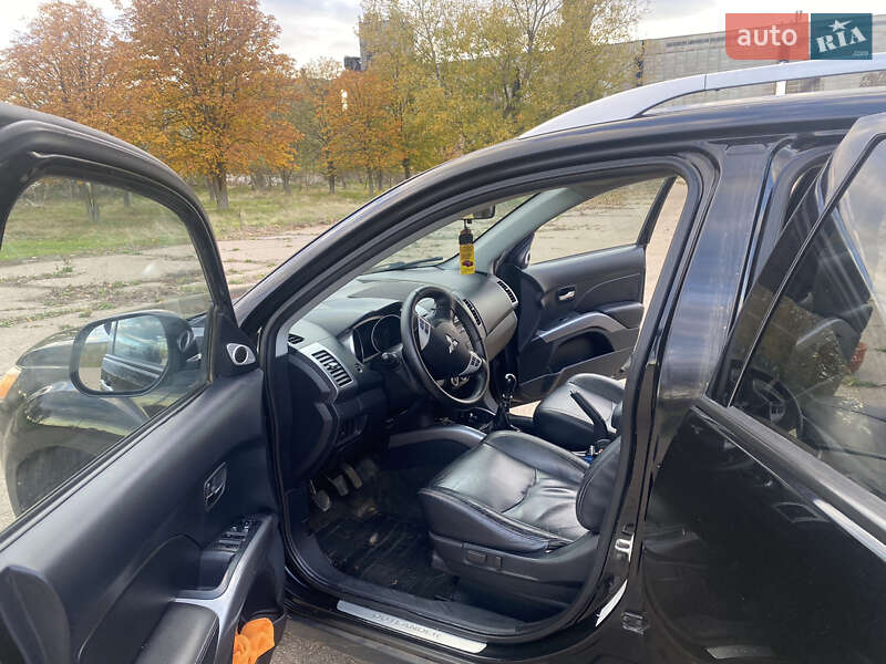 Позашляховик / Кросовер Mitsubishi Outlander XL 2007 в Іванівці фото 12 Позашляховик / Кросовер Mitsubishi Outlander XL 2007 в Іванівці