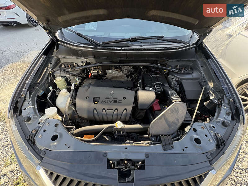 Внедорожник / Кроссовер Mitsubishi Outlander XL 2008 в Киеве фото 15 Внедорожник / Кроссовер Mitsubishi Outlander XL 2008 в Киеве