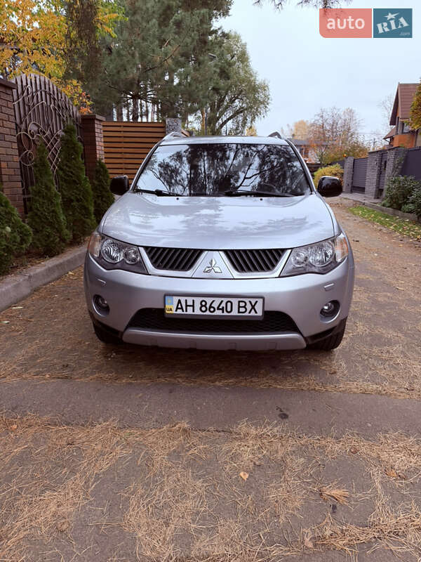 Внедорожник / Кроссовер Mitsubishi Outlander XL 2007 в Киеве фото 2 Внедорожник / Кроссовер Mitsubishi Outlander XL 2007 в Киеве