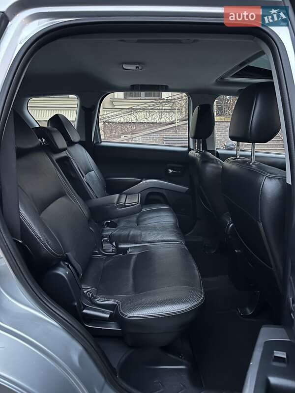 Внедорожник / Кроссовер Mitsubishi Outlander XL 2007 в Киеве фото 28 Внедорожник / Кроссовер Mitsubishi Outlander XL 2007 в Киеве