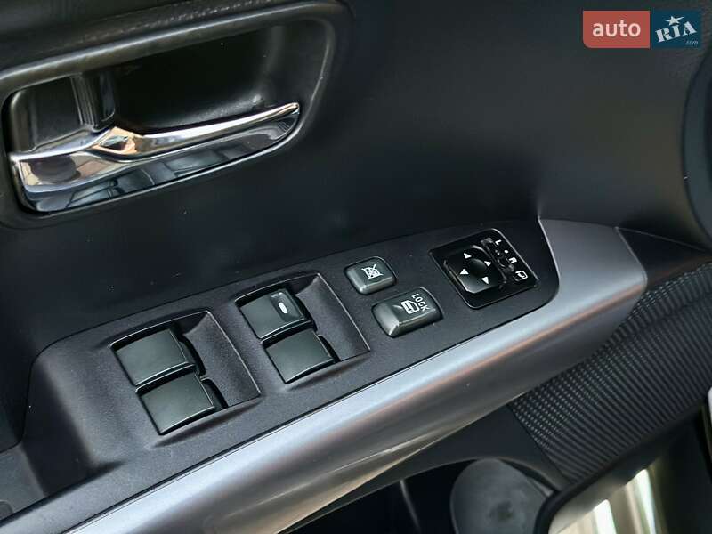 Внедорожник / Кроссовер Mitsubishi Outlander XL 2012 в Владимирце фото 13 Внедорожник / Кроссовер Mitsubishi Outlander XL 2012 в Владимирце