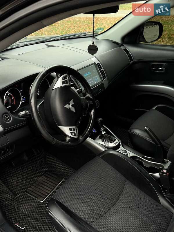 Позашляховик / Кросовер Mitsubishi Outlander XL 2011 в Запоріжжі фото 6 Позашляховик / Кросовер Mitsubishi Outlander XL 2011 в Запоріжжі