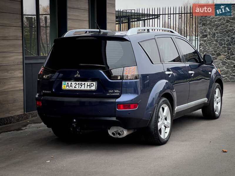 Позашляховик / Кросовер Mitsubishi Outlander XL 2008 в Києві