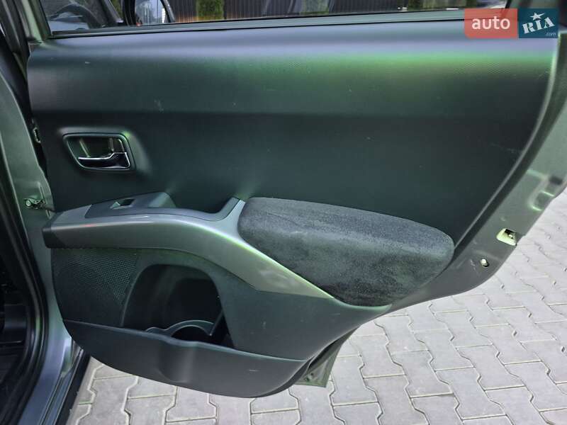 Позашляховик / Кросовер Mitsubishi Outlander XL 2007 в Одесі фото 57 Позашляховик / Кросовер Mitsubishi Outlander XL 2007 в Одесі