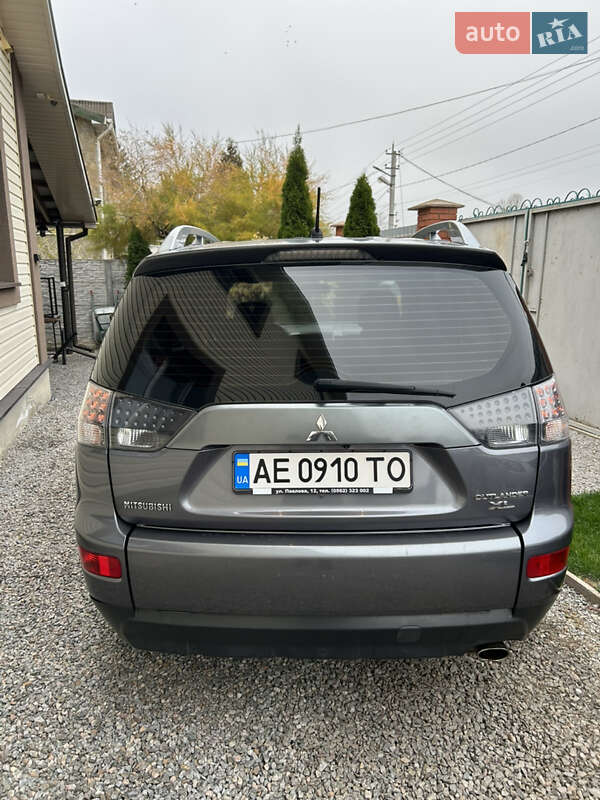 Позашляховик / Кросовер Mitsubishi Outlander XL 2009 в Жовтих Водах фото 3 Позашляховик / Кросовер Mitsubishi Outlander XL 2009 в Жовтих Водах