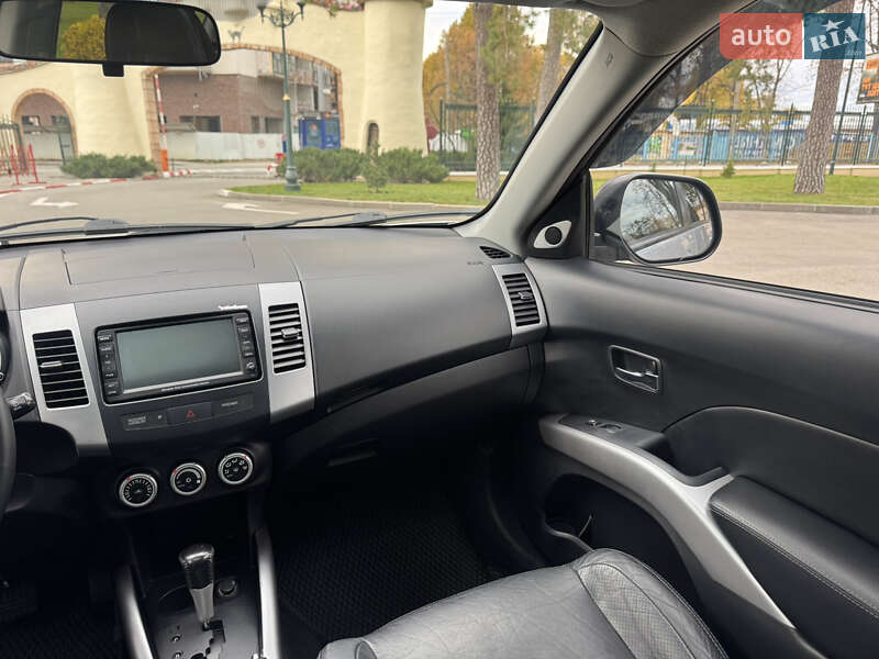 Внедорожник / Кроссовер Mitsubishi Outlander XL 2008 в Харькове