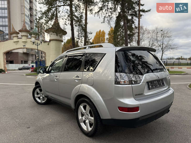 Внедорожник / Кроссовер Mitsubishi Outlander XL 2008 в Харькове