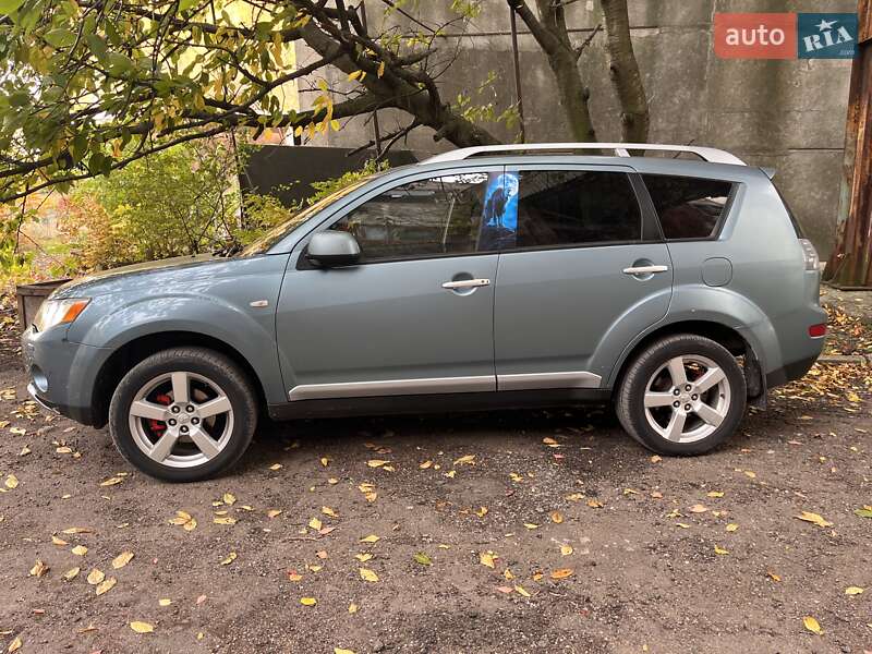 Внедорожник / Кроссовер Mitsubishi Outlander XL 2008 в Одессе фото 4 Внедорожник / Кроссовер Mitsubishi Outlander XL 2008 в Одессе