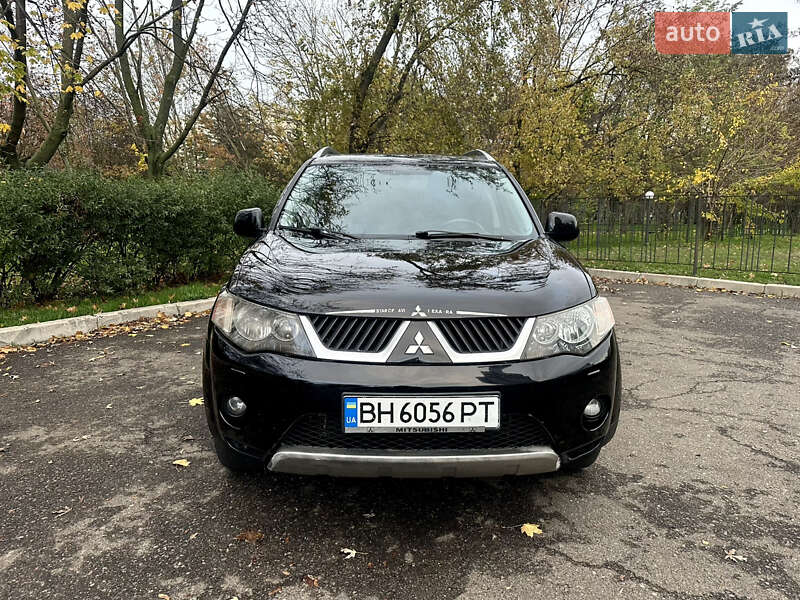 Позашляховик / Кросовер Mitsubishi Outlander XL 2007 в Одесі