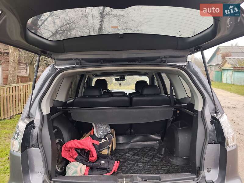 Позашляховик / Кросовер Mitsubishi Outlander XL 2008 в Городні