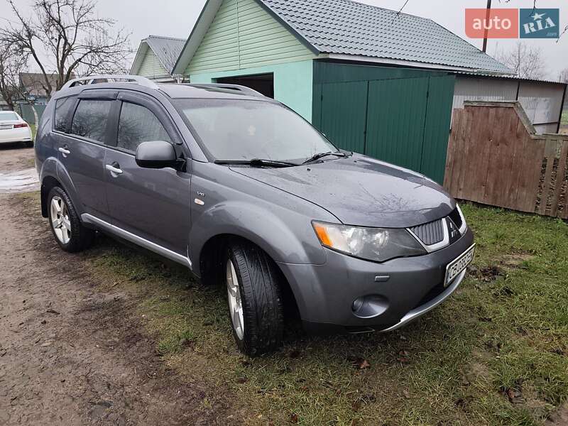 Позашляховик / Кросовер Mitsubishi Outlander XL 2008 в Городні