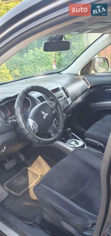 Внедорожник / Кроссовер Mitsubishi Outlander XL 2008 в Беляевке
