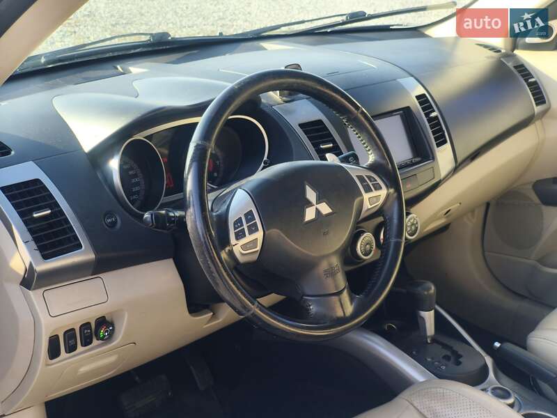 Внедорожник / Кроссовер Mitsubishi Outlander XL 2008 в Львове фото 11 Внедорожник / Кроссовер Mitsubishi Outlander XL 2008 в Львове