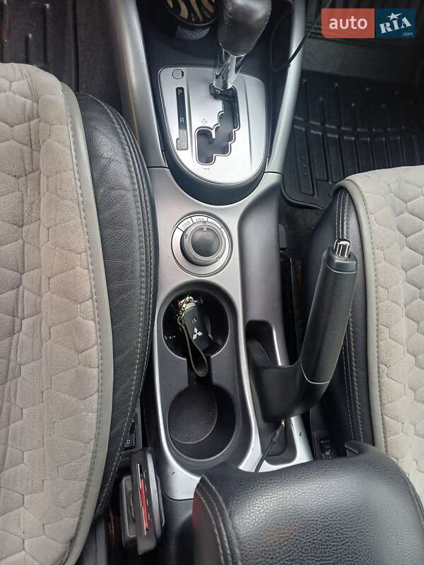 Внедорожник / Кроссовер Mitsubishi Outlander XL 2008 в Харькове фото 5 Внедорожник / Кроссовер Mitsubishi Outlander XL 2008 в Харькове