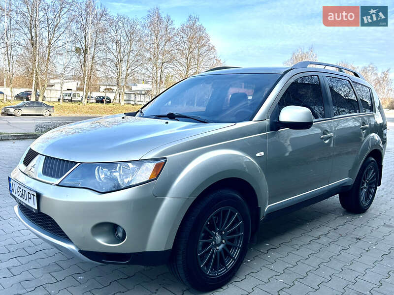 Внедорожник / Кроссовер Mitsubishi Outlander XL 2008 в Белой Церкви