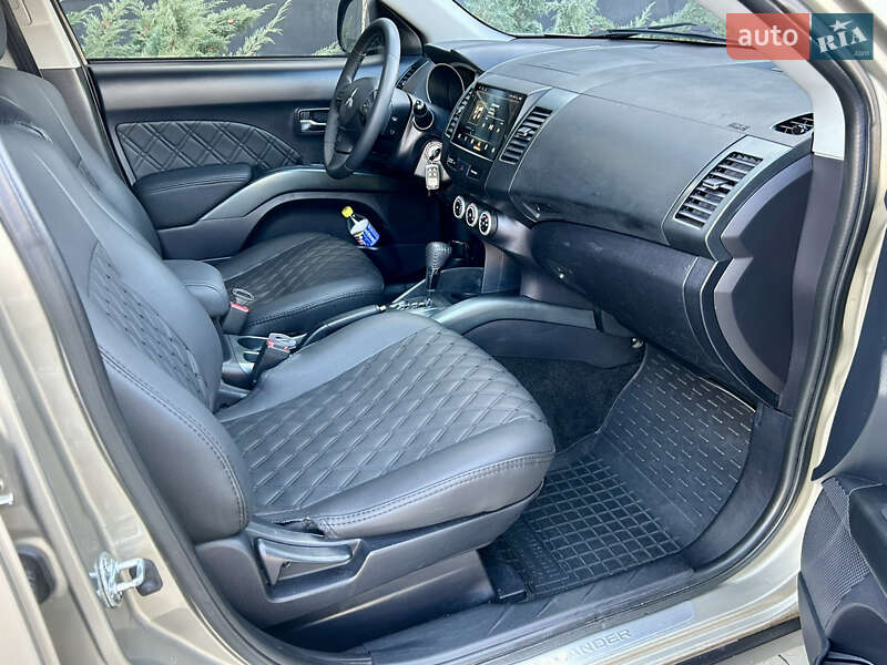 Внедорожник / Кроссовер Mitsubishi Outlander XL 2008 в Белой Церкви