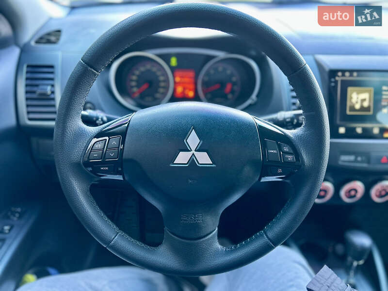 Внедорожник / Кроссовер Mitsubishi Outlander XL 2008 в Белой Церкви