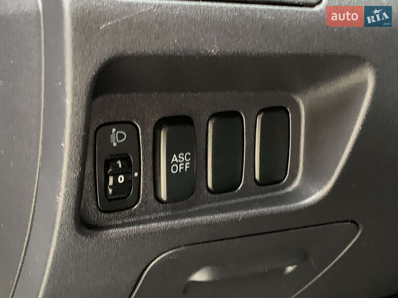 Позашляховик / Кросовер Mitsubishi Outlander XL 2009 в Бердичеві фото 42 Позашляховик / Кросовер Mitsubishi Outlander XL 2009 в Бердичеві