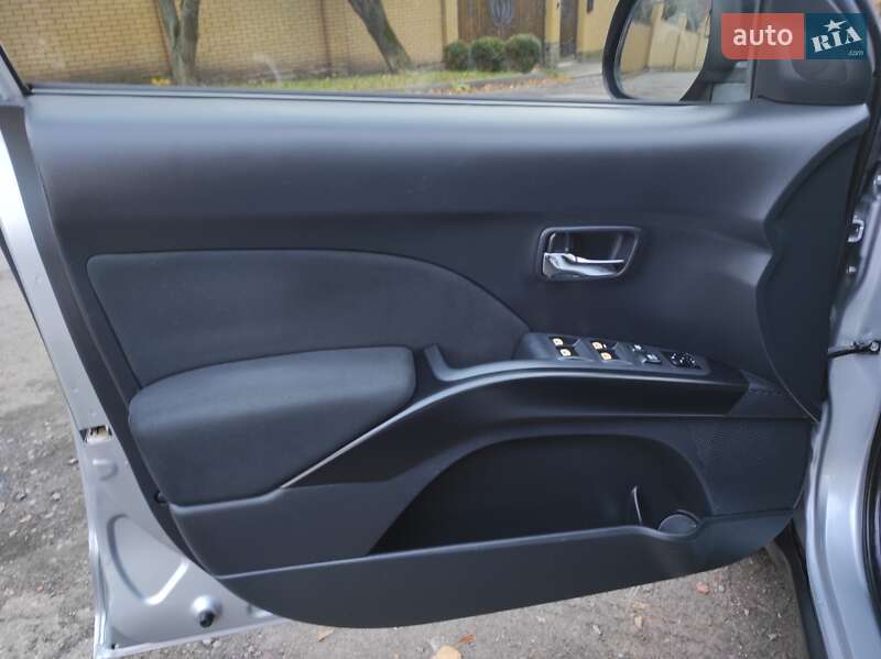 Внедорожник / Кроссовер Mitsubishi Outlander XL 2007 в Хмельницком