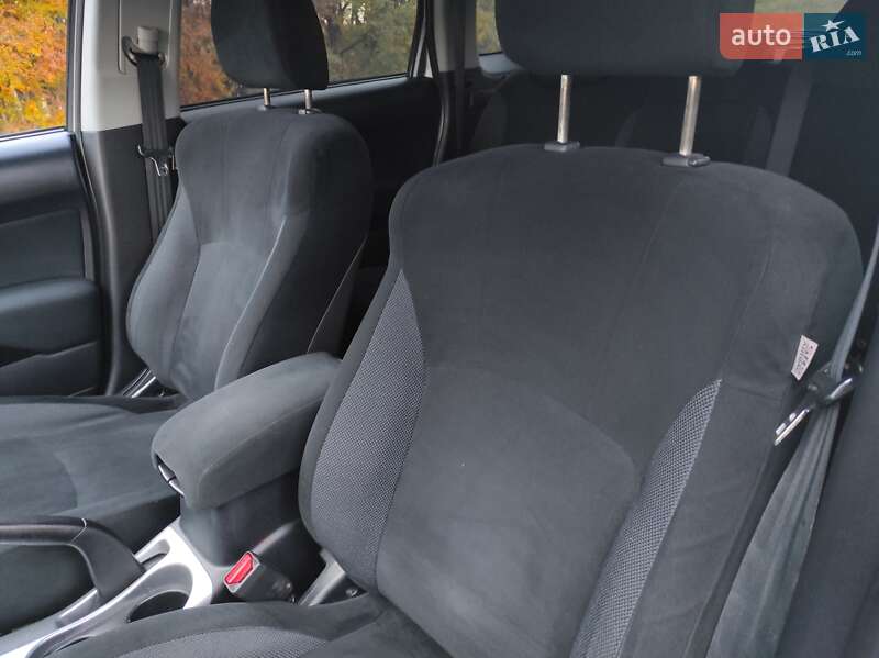 Внедорожник / Кроссовер Mitsubishi Outlander XL 2007 в Хмельницком