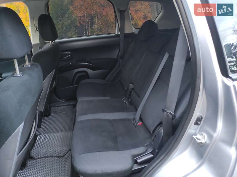 Внедорожник / Кроссовер Mitsubishi Outlander XL 2007 в Хмельницком