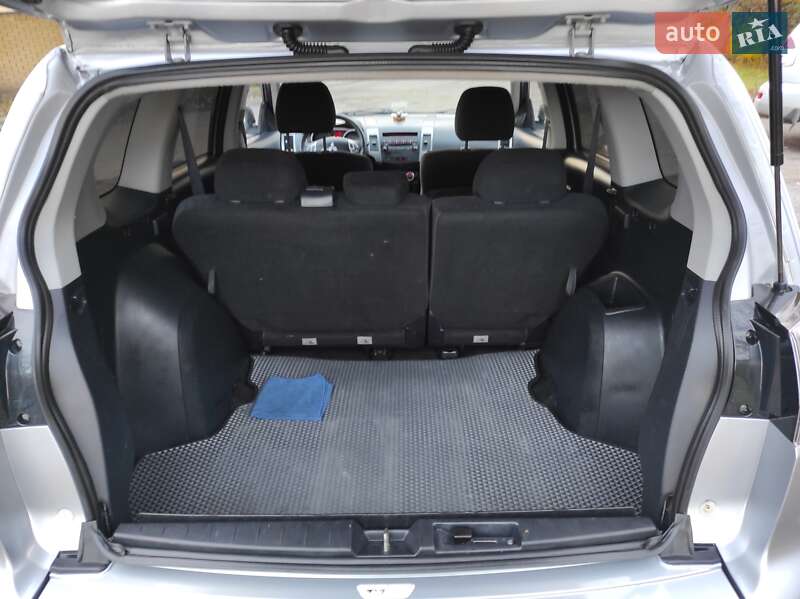 Внедорожник / Кроссовер Mitsubishi Outlander XL 2007 в Хмельницком