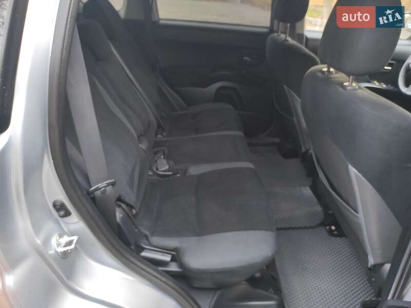 Внедорожник / Кроссовер Mitsubishi Outlander XL 2007 в Хмельницком