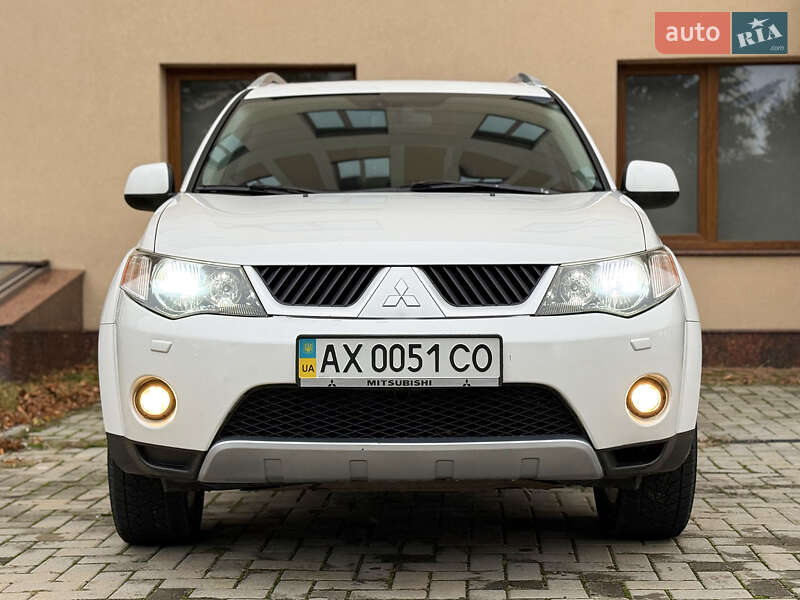 Внедорожник / Кроссовер Mitsubishi Outlander XL 2008 в Харькове