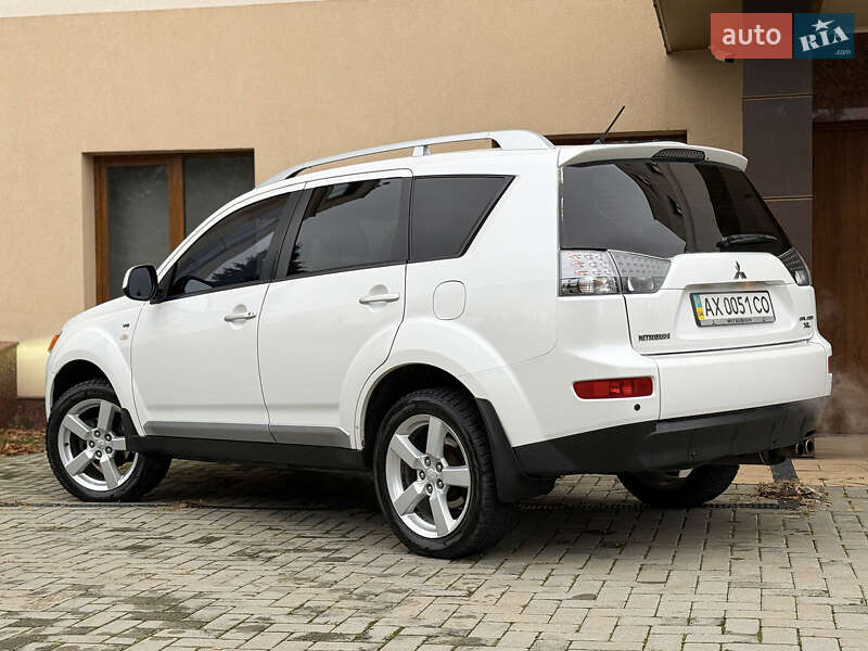 Внедорожник / Кроссовер Mitsubishi Outlander XL 2008 в Харькове