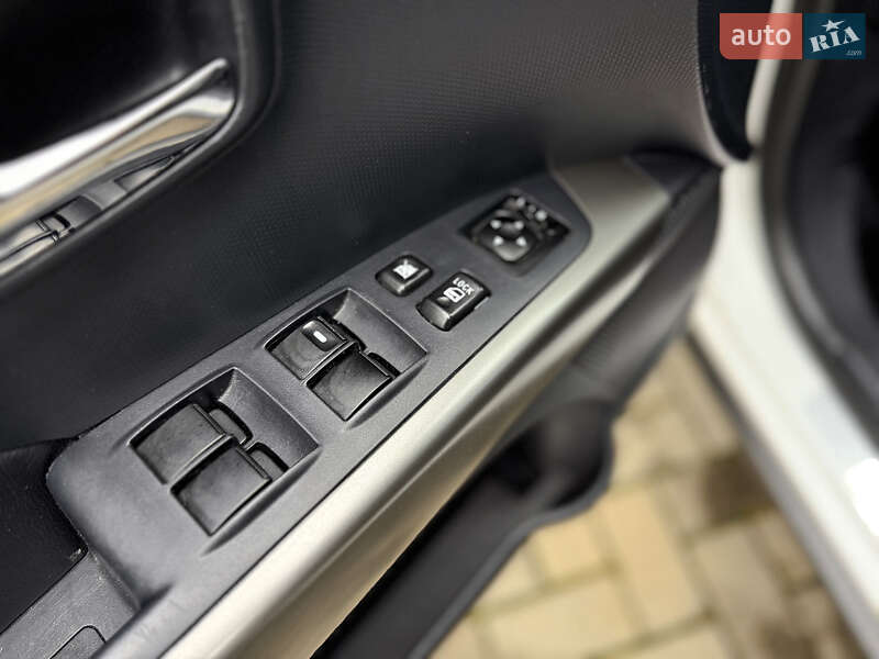 Внедорожник / Кроссовер Mitsubishi Outlander XL 2008 в Харькове