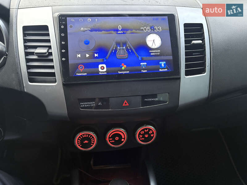 Внедорожник / Кроссовер Mitsubishi Outlander XL 2008 в Киеве