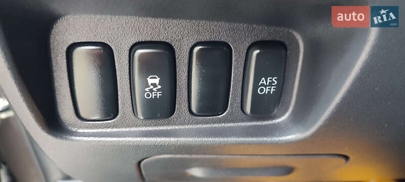 Внедорожник / Кроссовер Mitsubishi Outlander XL 2011 в Луцке