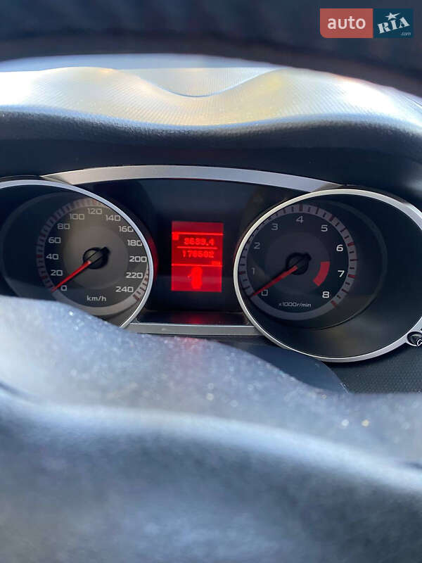 Внедорожник / Кроссовер Mitsubishi Outlander XL 2009 в Дрогобыче фото 3 Внедорожник / Кроссовер Mitsubishi Outlander XL 2009 в Дрогобыче