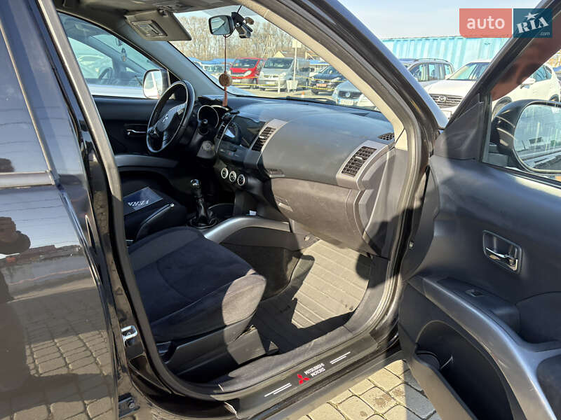Внедорожник / Кроссовер Mitsubishi Outlander XL 2007 в Черновцах