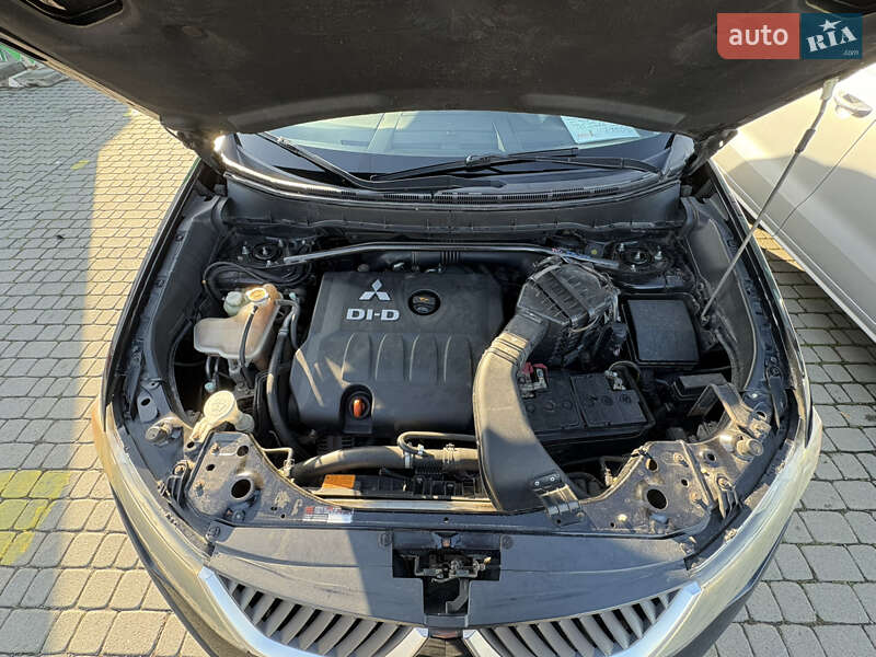 Внедорожник / Кроссовер Mitsubishi Outlander XL 2007 в Черновцах