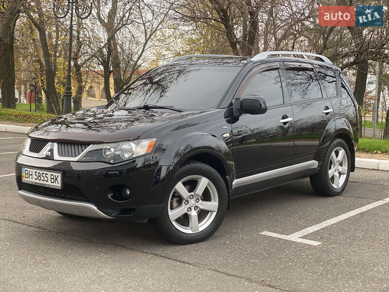 Позашляховик / Кросовер Mitsubishi Outlander XL 2008 в Одесі