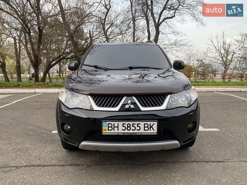 Позашляховик / Кросовер Mitsubishi Outlander XL 2008 в Одесі