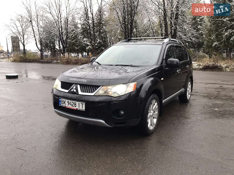 Позашляховик / Кросовер Mitsubishi Outlander XL 2008 в Луцьку
