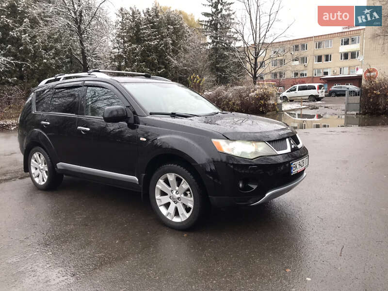 Позашляховик / Кросовер Mitsubishi Outlander XL 2008 в Луцьку