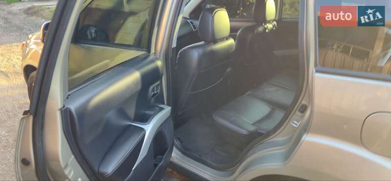 Внедорожник / Кроссовер Mitsubishi Outlander XL 2007 в Запорожье фото 9 Внедорожник / Кроссовер Mitsubishi Outlander XL 2007 в Запорожье