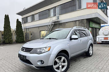 Позашляховик / Кросовер Mitsubishi Outlander XL 2008 в Харкові