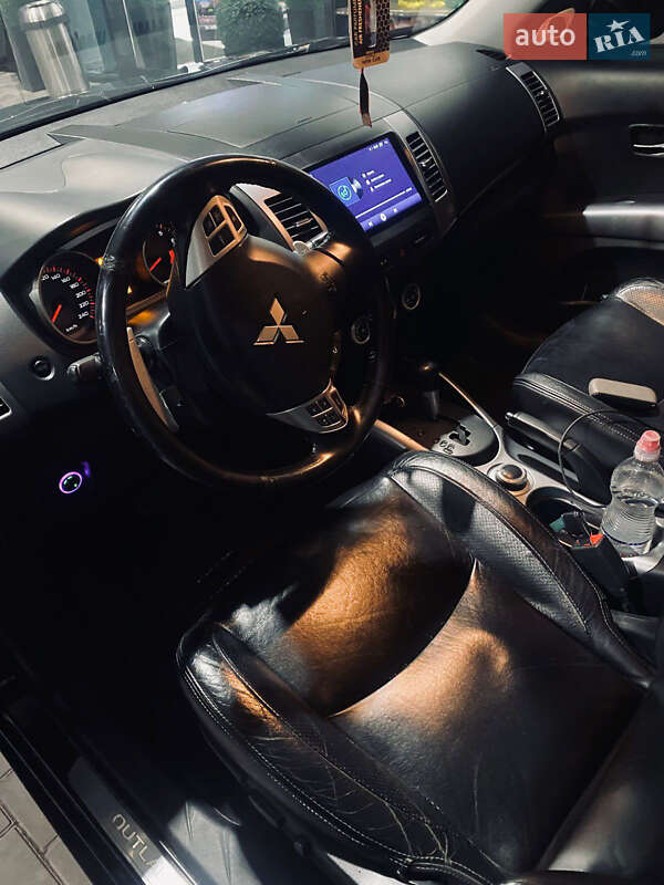 Внедорожник / Кроссовер Mitsubishi Outlander XL 2007 в Черкассах