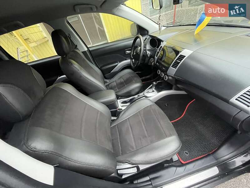 Внедорожник / Кроссовер Mitsubishi Outlander XL 2008 в Чернигове
