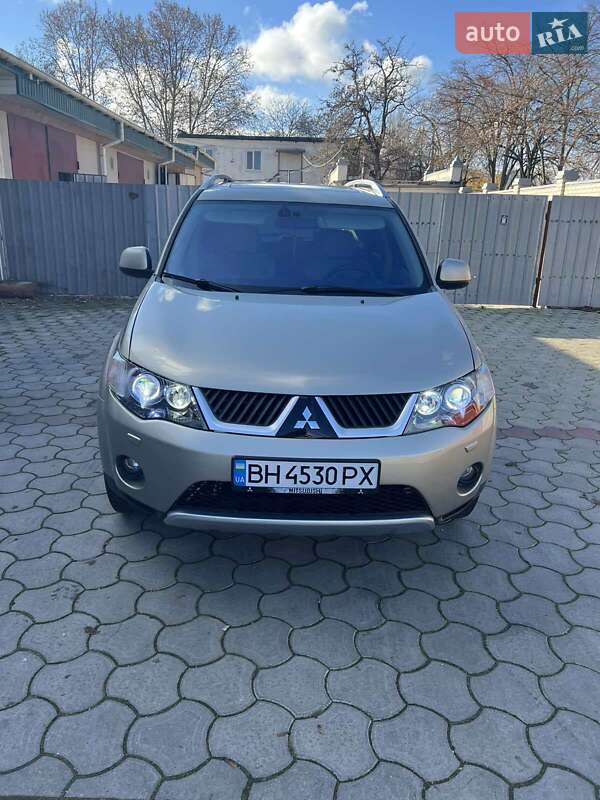 Внедорожник / Кроссовер Mitsubishi Outlander XL 2008 в Херсоне фото 6 Внедорожник / Кроссовер Mitsubishi Outlander XL 2008 в Херсоне