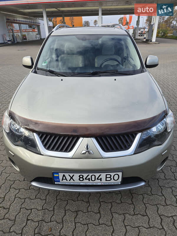 Mitsubishi Outlander XL 2008
