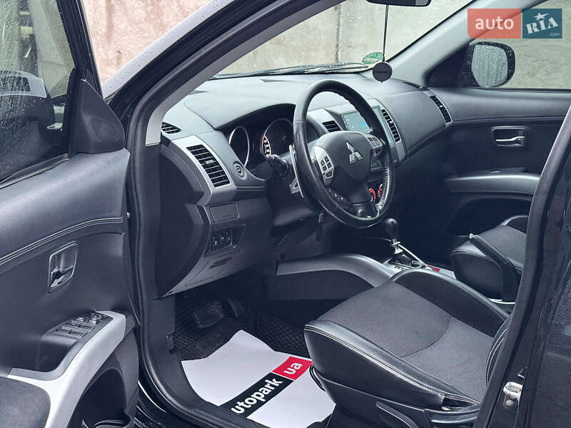 Внедорожник / Кроссовер Mitsubishi Outlander XL 2011 в Запорожье