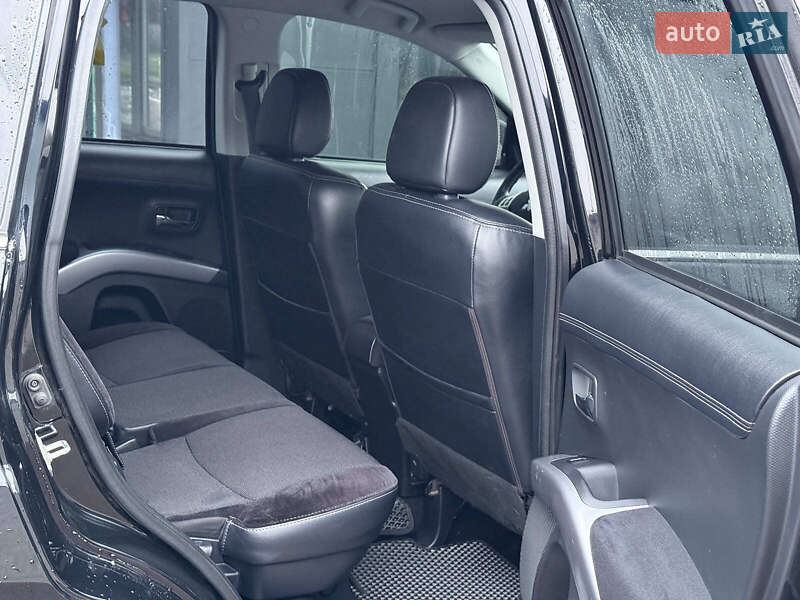 Внедорожник / Кроссовер Mitsubishi Outlander XL 2011 в Запорожье