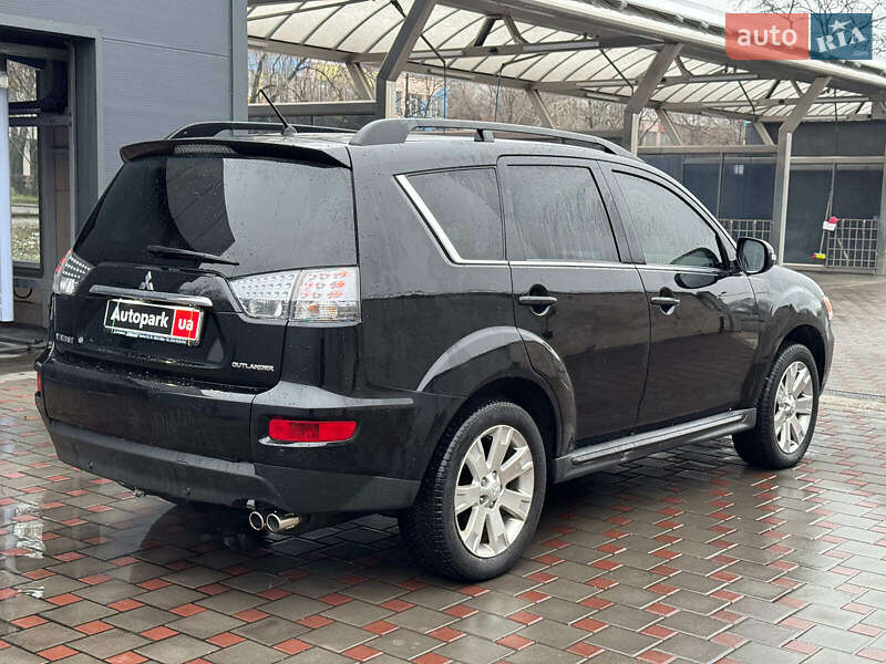 Внедорожник / Кроссовер Mitsubishi Outlander XL 2011 в Запорожье