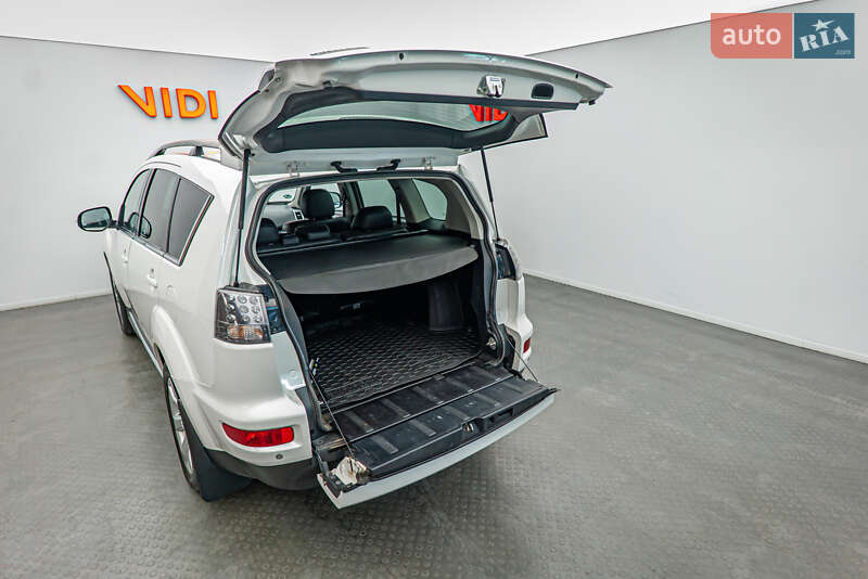 Внедорожник / Кроссовер Mitsubishi Outlander XL 2010 в Киеве фото 7 Внедорожник / Кроссовер Mitsubishi Outlander XL 2010 в Киеве